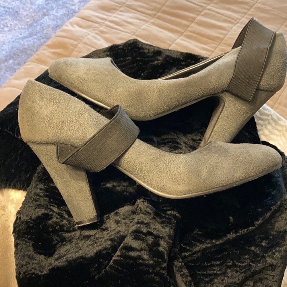 Gray suede heel